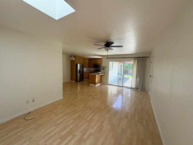 Foto del edificio - Beautiful 3 Bedroom, 2 Bath House Availabl...