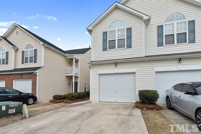 Building Photo - Golf Course Townhome