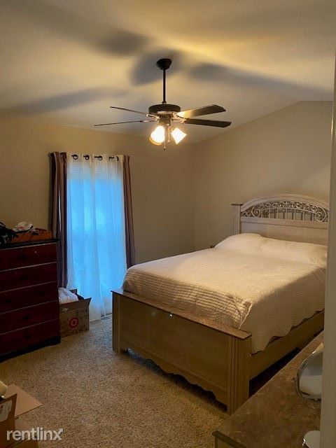 Foto del edificio - 3 br, 2.5 bath House - 159 W Division St