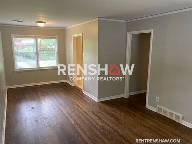 Building Photo - Recently Renovated 3/1 Home In Colonial Ac...