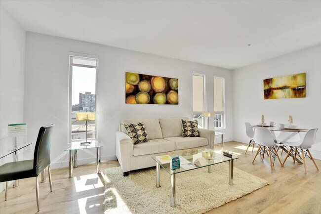 Foto del edificio - 3798 7th Ave