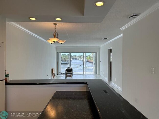 Foto del edificio - 3605 NE 32nd Ave