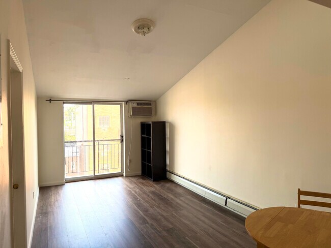 Foto del edificio - 85-46 67th Ave