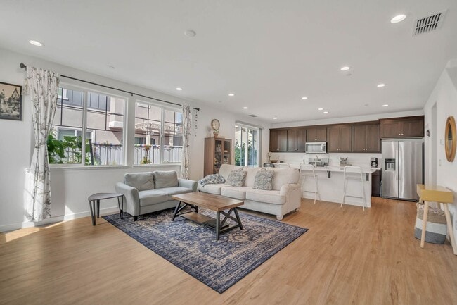 Building Photo - 2333 Aerostar Way