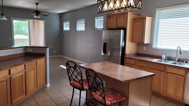 Building Photo - 2224 Mayapan Rd SE