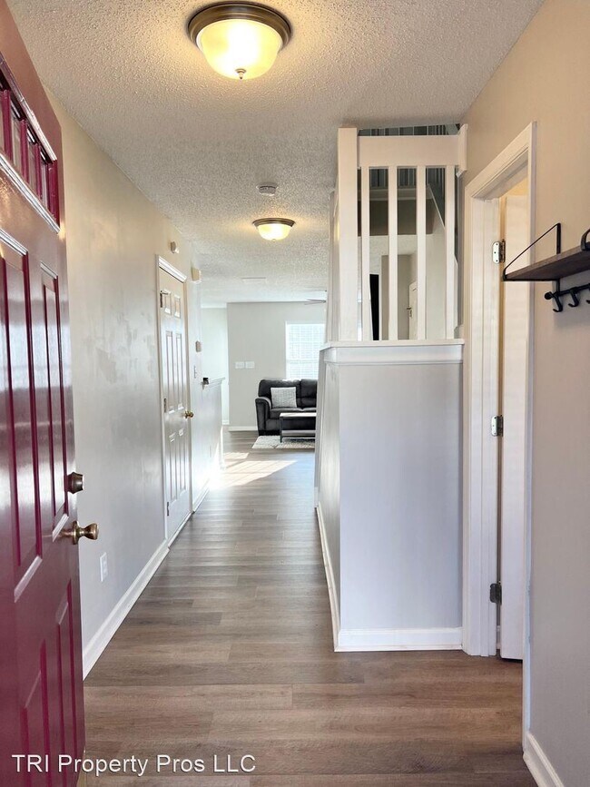 Building Photo - 2 br, 2.5 bath House - 18 Satterfield Place