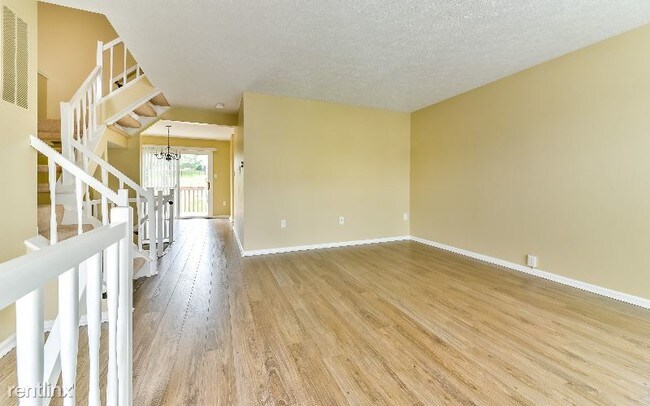 Foto del edificio - 3 br, 1.5 bath Townhome - 240 Clearbrook Ct,