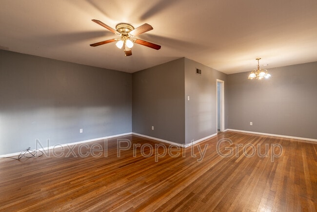 Foto del edificio - 430 N Graham St