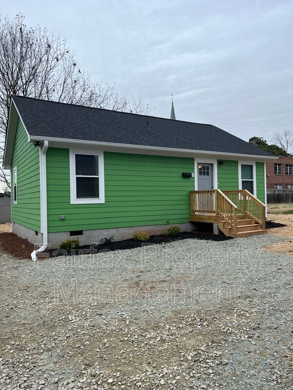 Building Photo - 1115 Eva St