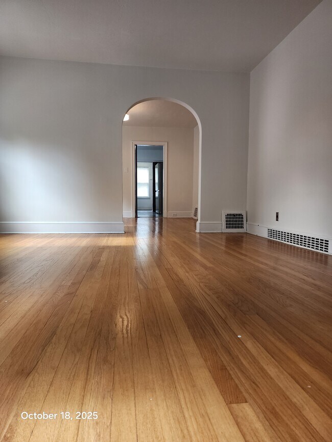 Foto del edificio - 519 Durston Ave