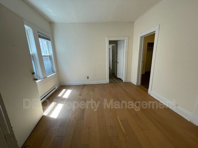 Foto del edificio - 262 Morton Ave