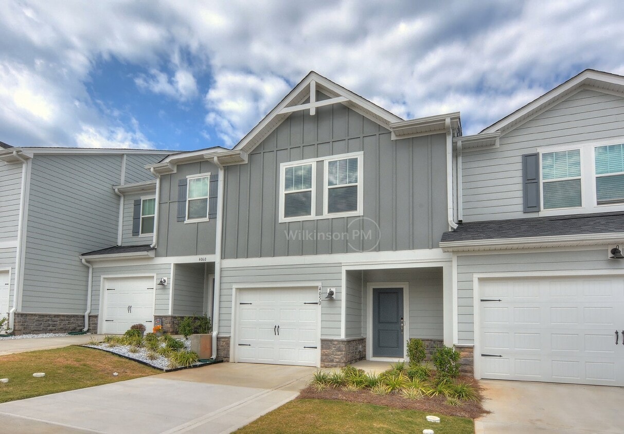 Primary Photo - Nice 3-Bed, 2.5-Bath Townhouse by Meritage...