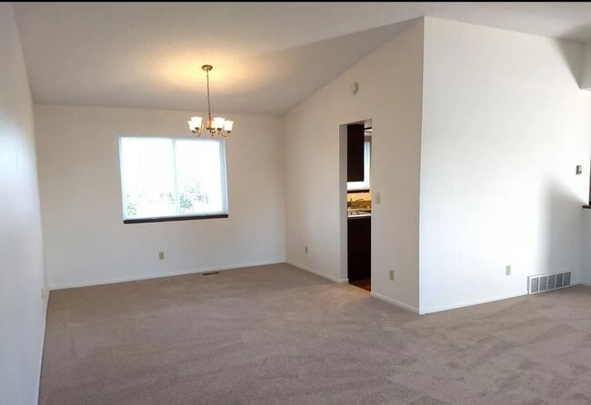 Foto del edificio - 2015 Chapel Hills Dr