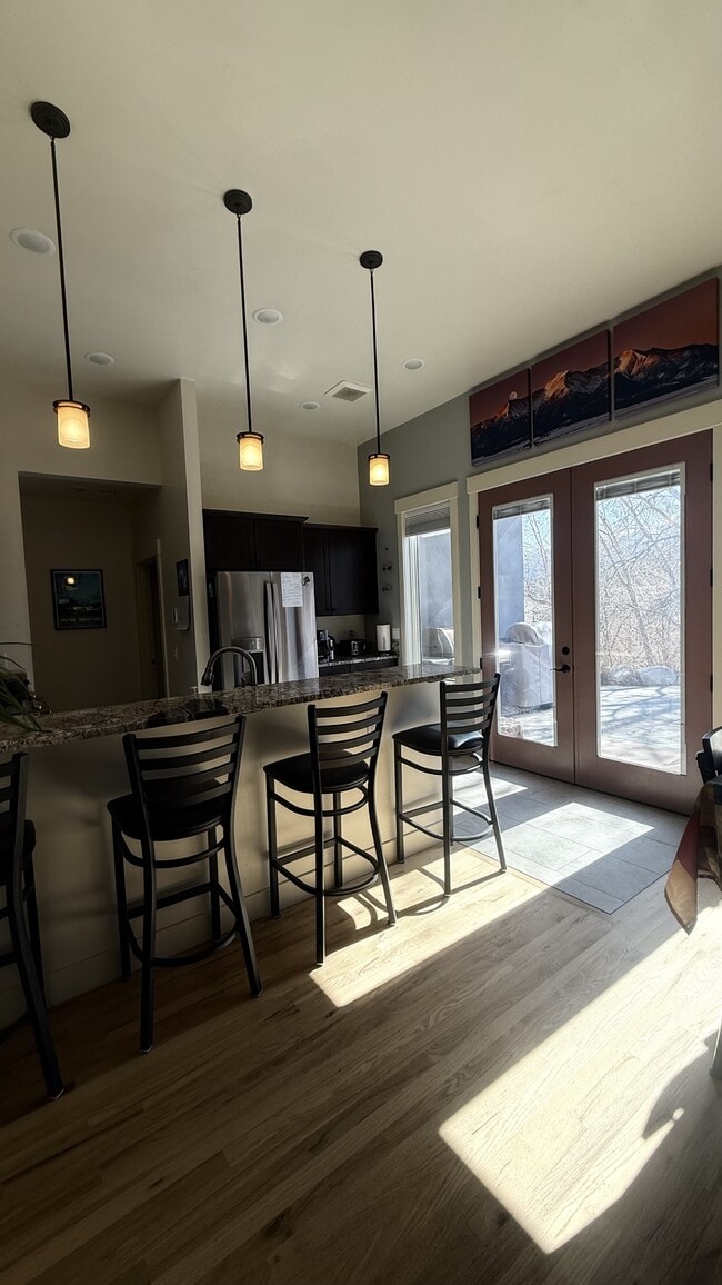 Foto del edificio - 405 Two Rivers Rd