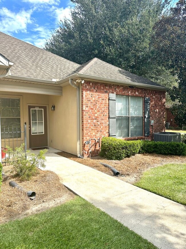 Foto del edificio - Summerwood Villas 3BR 2BA