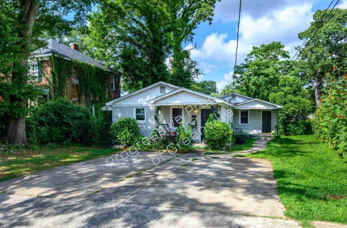 4 Elm St, Greenville, SC 29605 House Rental in Greenville, SC