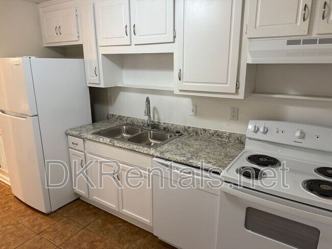 Foto del edificio - 245 Herndon Way