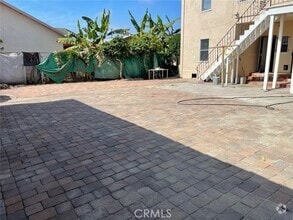 Building Photo - 1040 Gardenia Ave