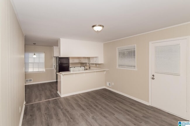 Foto del edificio - 1508 Brewster Cir