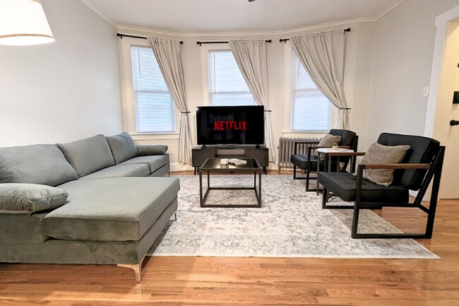 Foto del edificio - 352 Jackson St