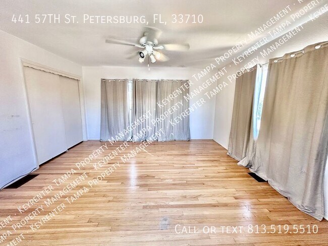 Foto del edificio - Introducing a Picture-Perfect Studio Apart...