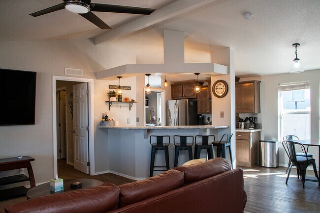 Foto del edificio - 37245 Bay View Ln