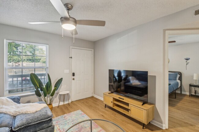Building Photo - 3504 Carlson Bay Ct