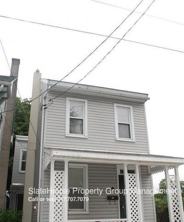 Building Photo - 425 Arnold St