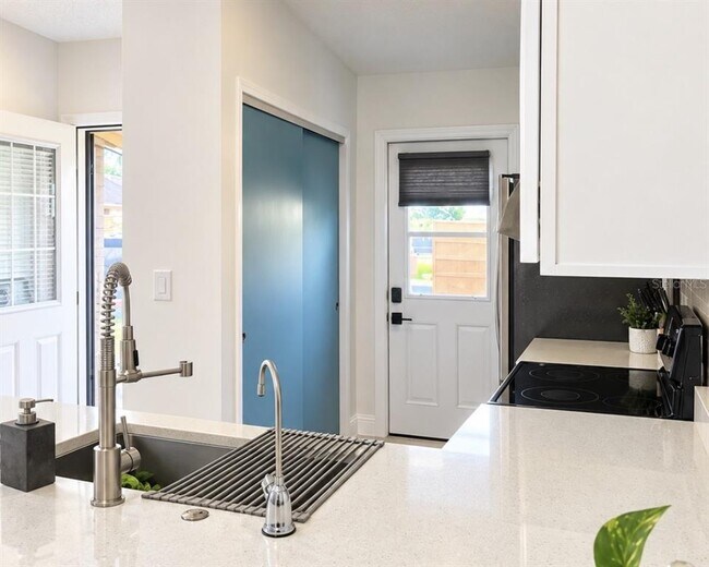 Foto del edificio - 223 Creekside Way