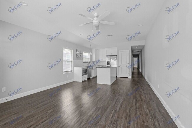 Building Photo - 806 N Broughton St
