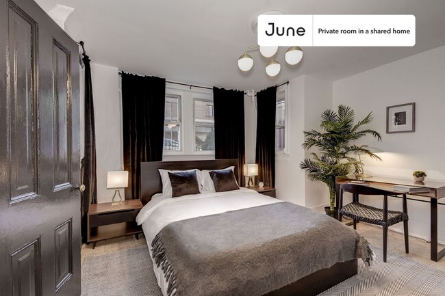 Building Photo - Room in Shared 3 bed/2 bath home