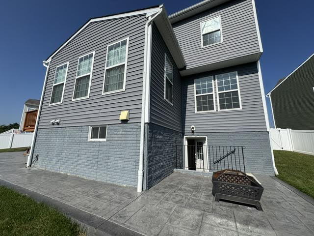 Foto del edificio - Luxury 4 Bedroom Home with Finished Walk-Out Basement, 3-Car Garage, Solar Power & EV Charging