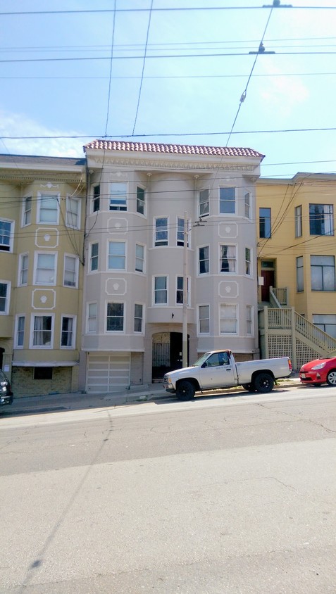 Primary Photo - 645 Castro St