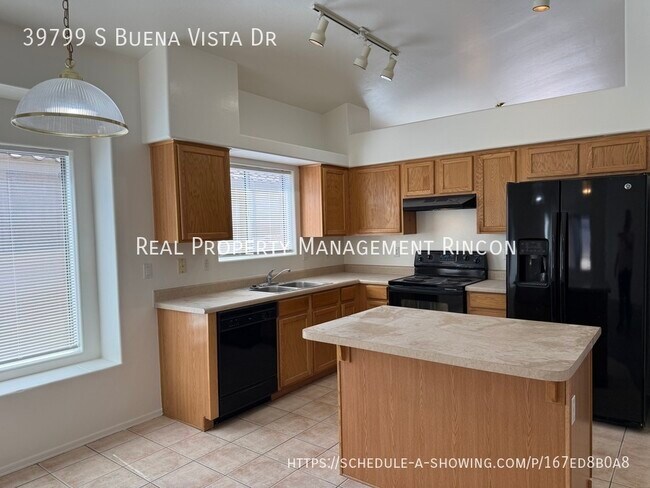 Foto del edificio - 39799 Buena Vista Dr