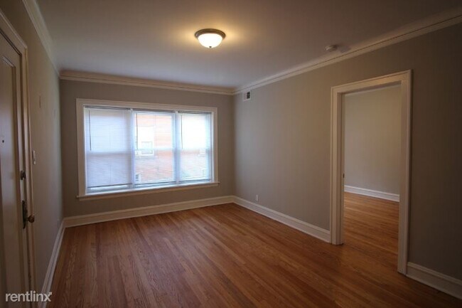 Building Photo - 2427 N Tripp Ave