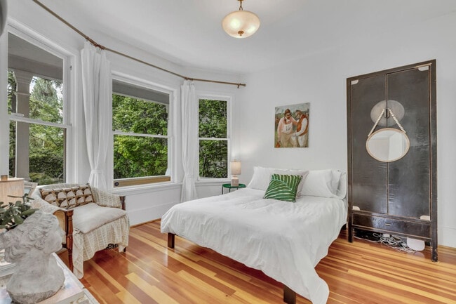 Building Photo - 4230 Prince Edward St