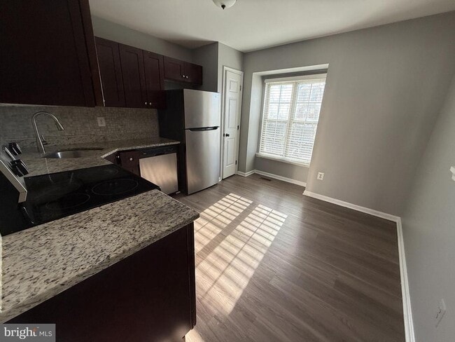 Foto del edificio - 1027 Pirates Ct