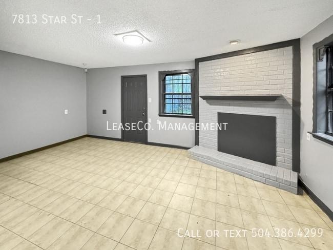 Foto del edificio - 7813 Star St