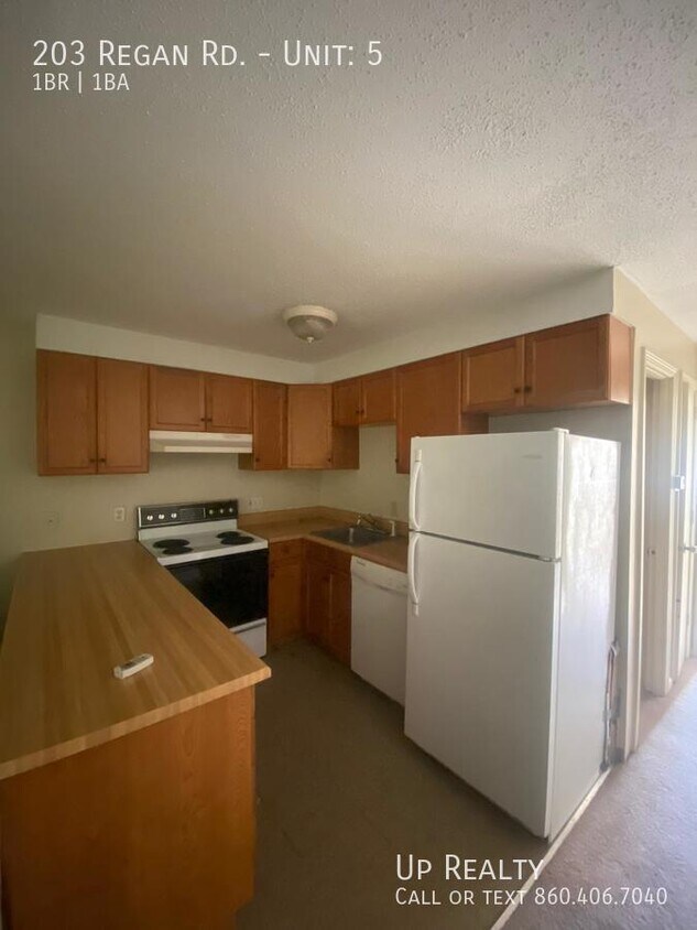 203 Regan Rd Unit 5, Vernon, CT 06066 Room for Rent in Vernon, CT