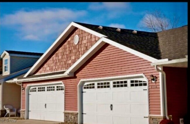 Building Photo - 8300 Ira Dr