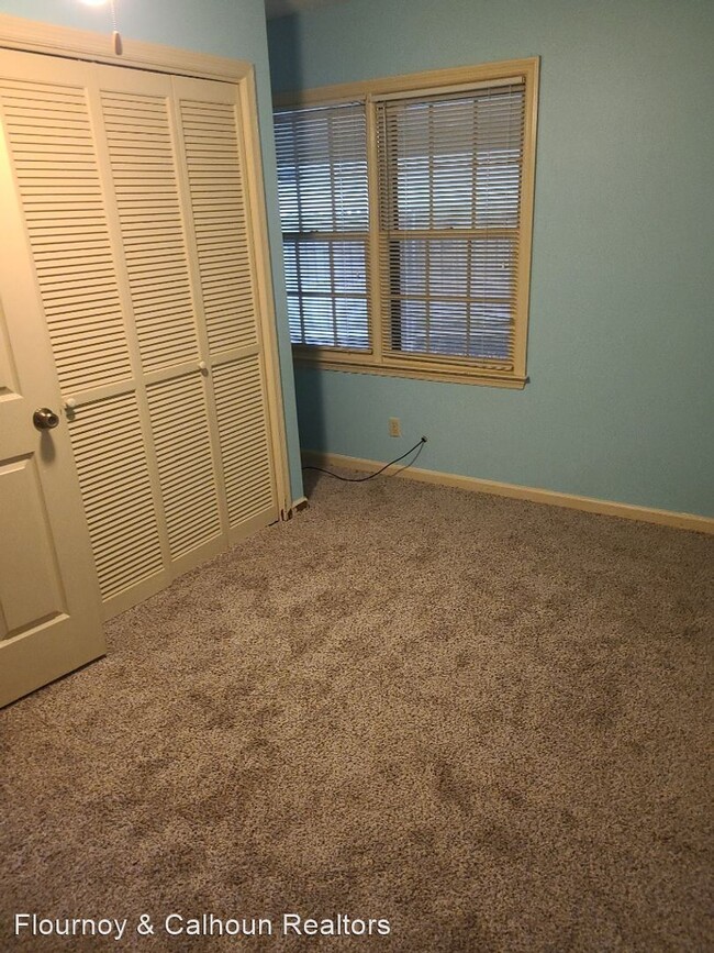 Building Photo - 2 br, 1 bath House - 6231 Olde Towne Drive...
