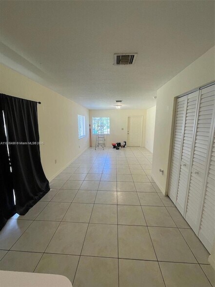 Foto del edificio - 926 SW 8th Pl