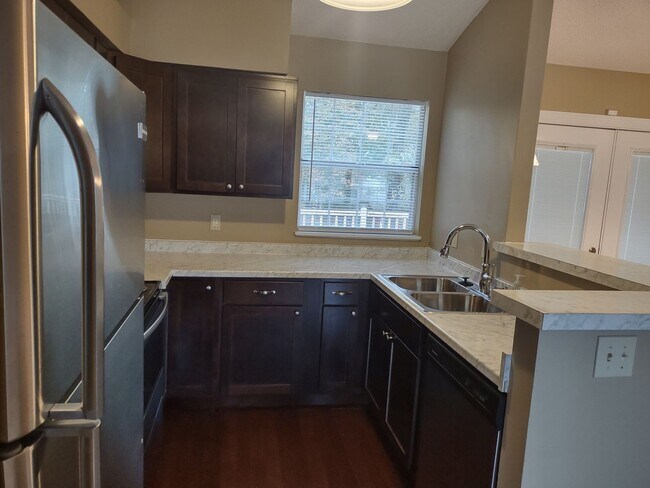 Foto del edificio - Lovely Upgraded Tri Level Home in Irmo!