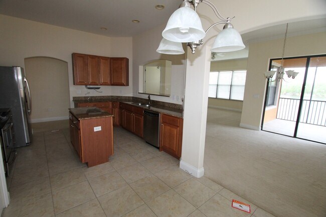Building Photo - ***DONT MISS OUT***BELLA VITA *** CENTRAL ...