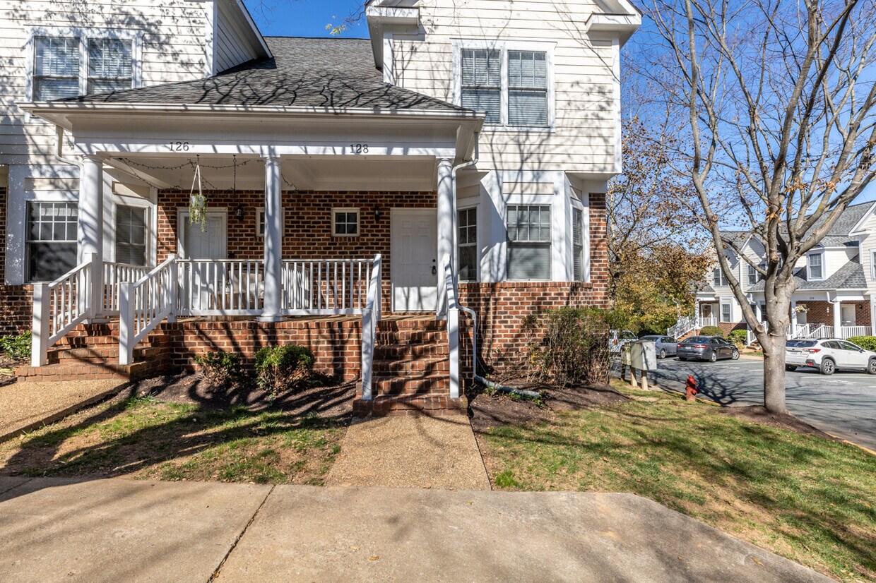 128 Old Fifth Cir, Charlottesville, VA 22903 Townhome Rentals in