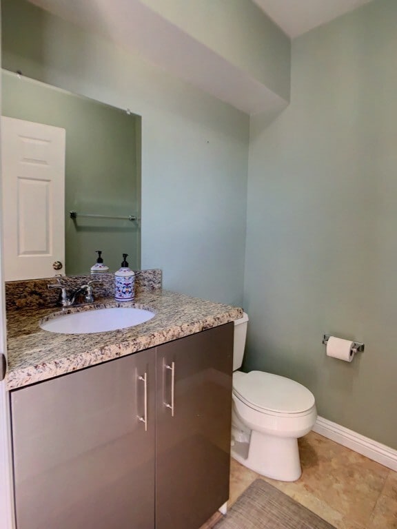 Building Photo - A Beautiful updated trilevel townhome in W Figueroa is now available for rent.