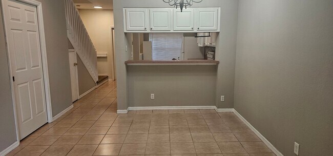 Building Photo - 2 Bedroom Townhouse in Cypress Landing – Available Now!