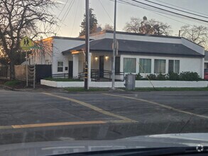 Building Photo - 1203 Buena Vista Ave