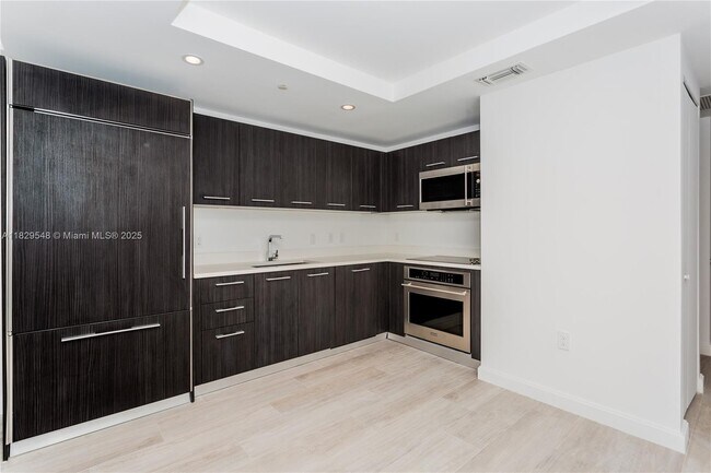 Foto del edificio - 45 SW 9th St