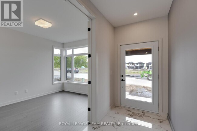 Building Photo - 405 Point Grey Ter